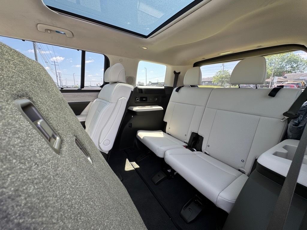 new 2025 Hyundai Santa Fe car, priced at $47,258