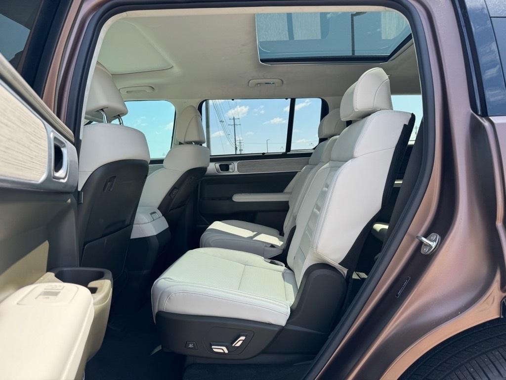 new 2025 Hyundai Santa Fe car, priced at $47,258
