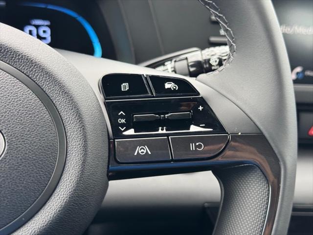 new 2025 Hyundai Elantra car, priced at $24,323