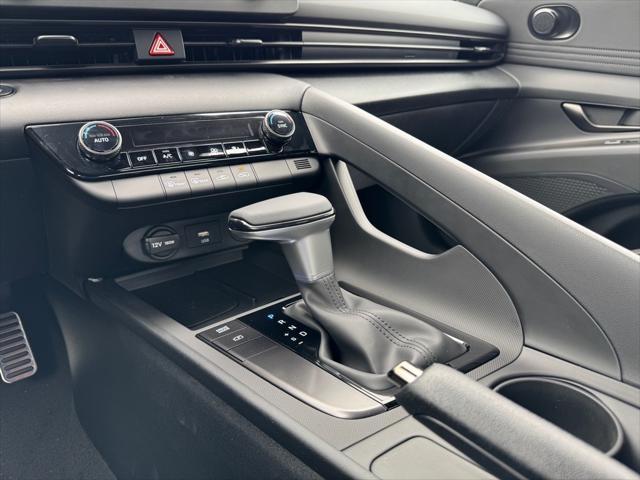 new 2025 Hyundai Elantra car, priced at $24,323