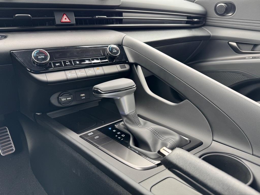 new 2025 Hyundai Elantra car, priced at $24,323
