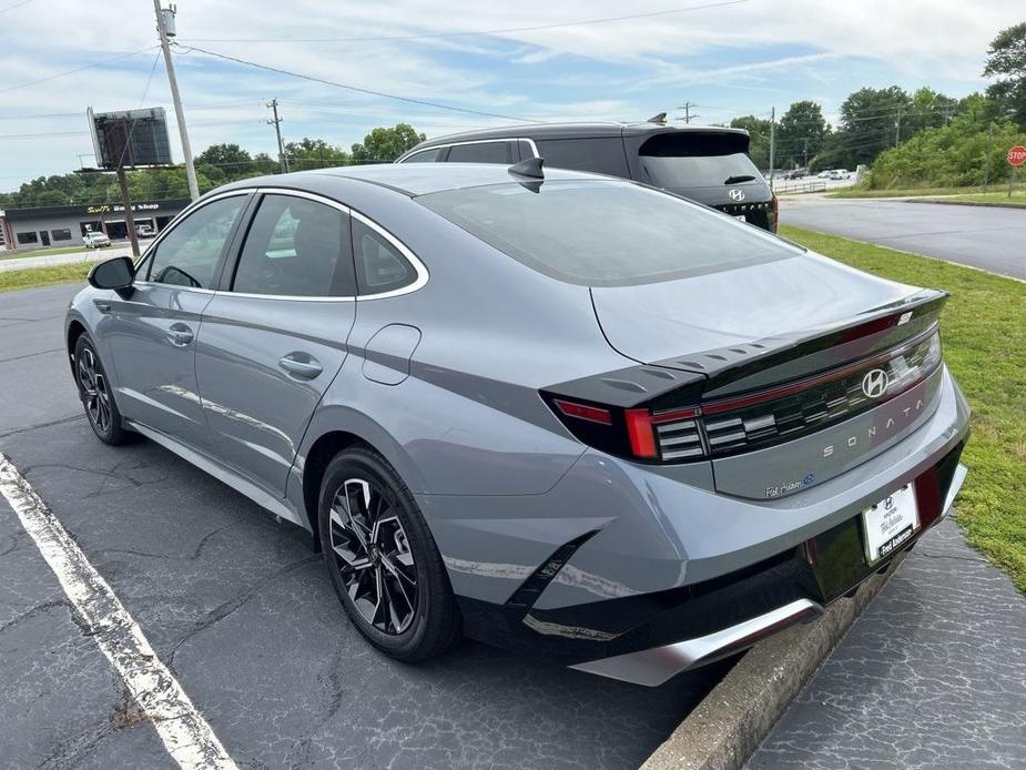 new 2024 Hyundai Sonata car, priced at $27,321