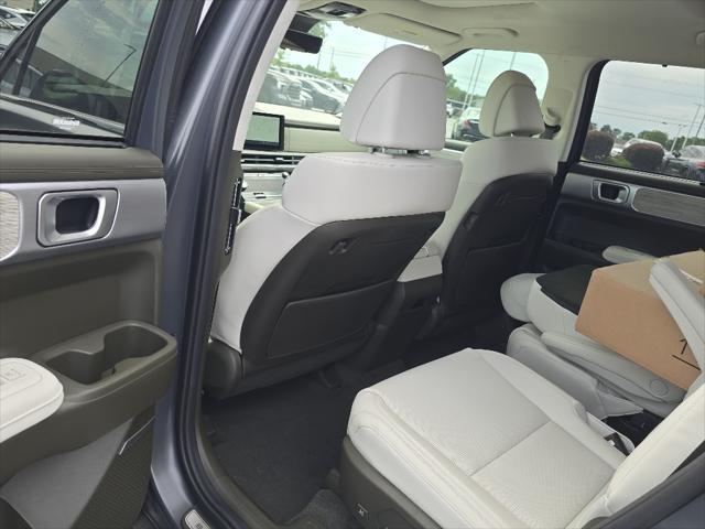 new 2025 Hyundai Santa Fe car, priced at $48,113