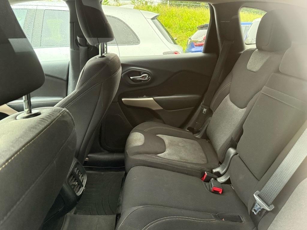 used 2018 Jeep Cherokee car, priced at $13,998