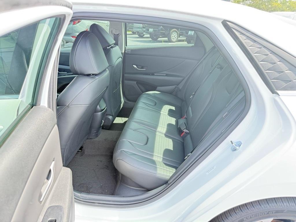 new 2025 Hyundai ELANTRA HEV car, priced at $31,311