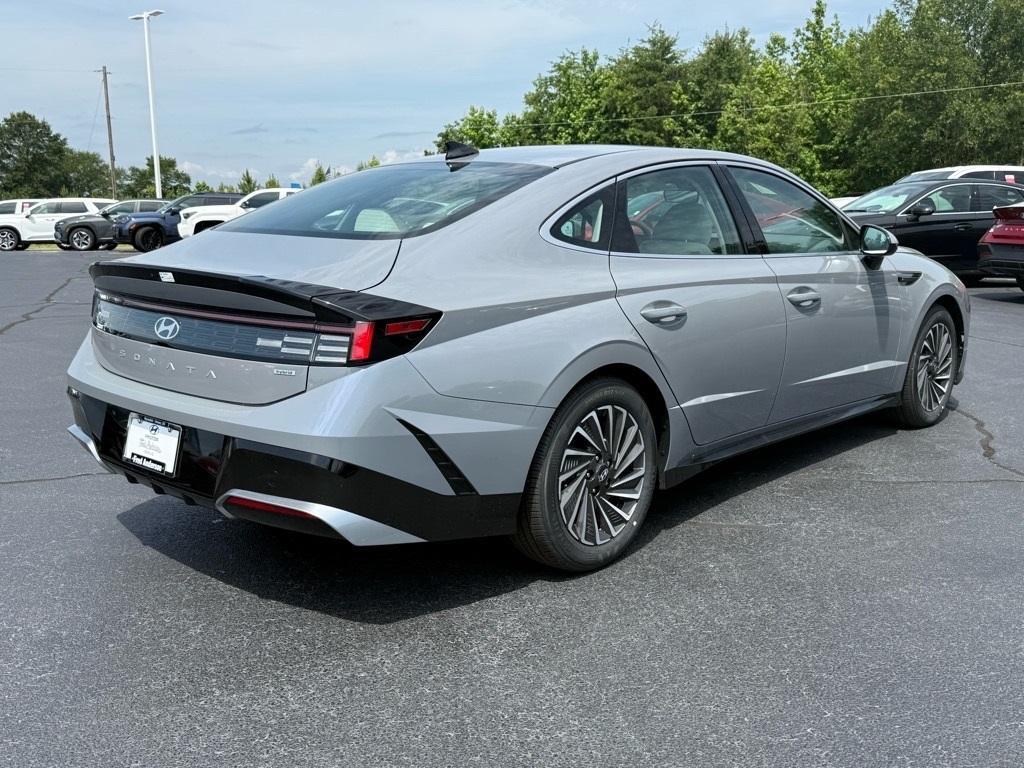 new 2025 Hyundai Sonata Hybrid car, priced at $32,282