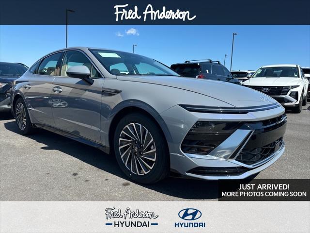 new 2025 Hyundai Sonata Hybrid car, priced at $32,282