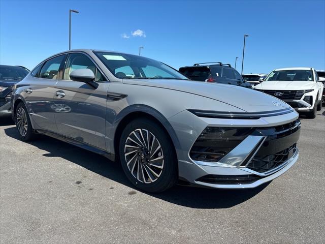 new 2025 Hyundai Sonata Hybrid car, priced at $32,282