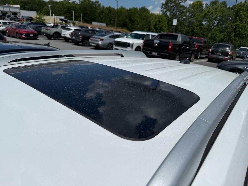 new 2025 Hyundai Venue car, priced at $23,055