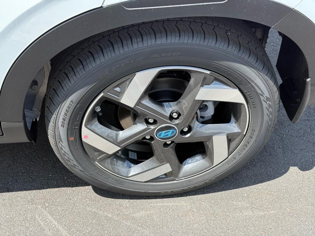 new 2025 Hyundai Venue car, priced at $23,055