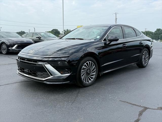 new 2025 Hyundai Sonata Hybrid car, priced at $38,542