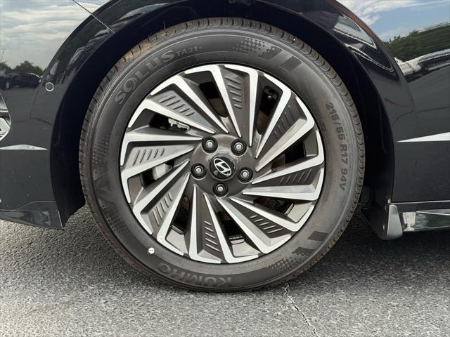 new 2025 Hyundai Sonata Hybrid car, priced at $38,542