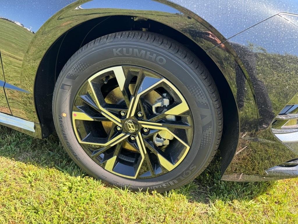 new 2025 Hyundai Sonata car, priced at $28,658