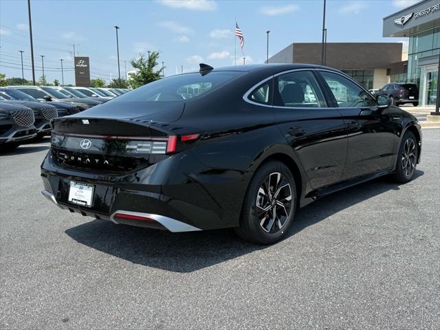 new 2025 Hyundai Sonata car, priced at $28,658