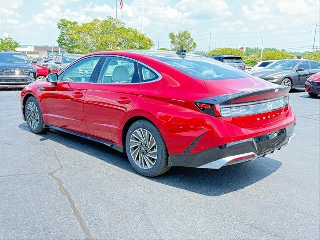 new 2025 Hyundai Sonata Hybrid car, priced at $39,047