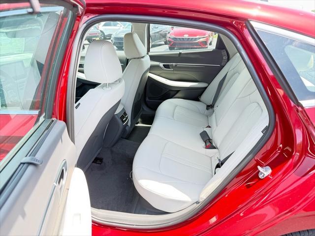 new 2025 Hyundai Sonata Hybrid car, priced at $39,047
