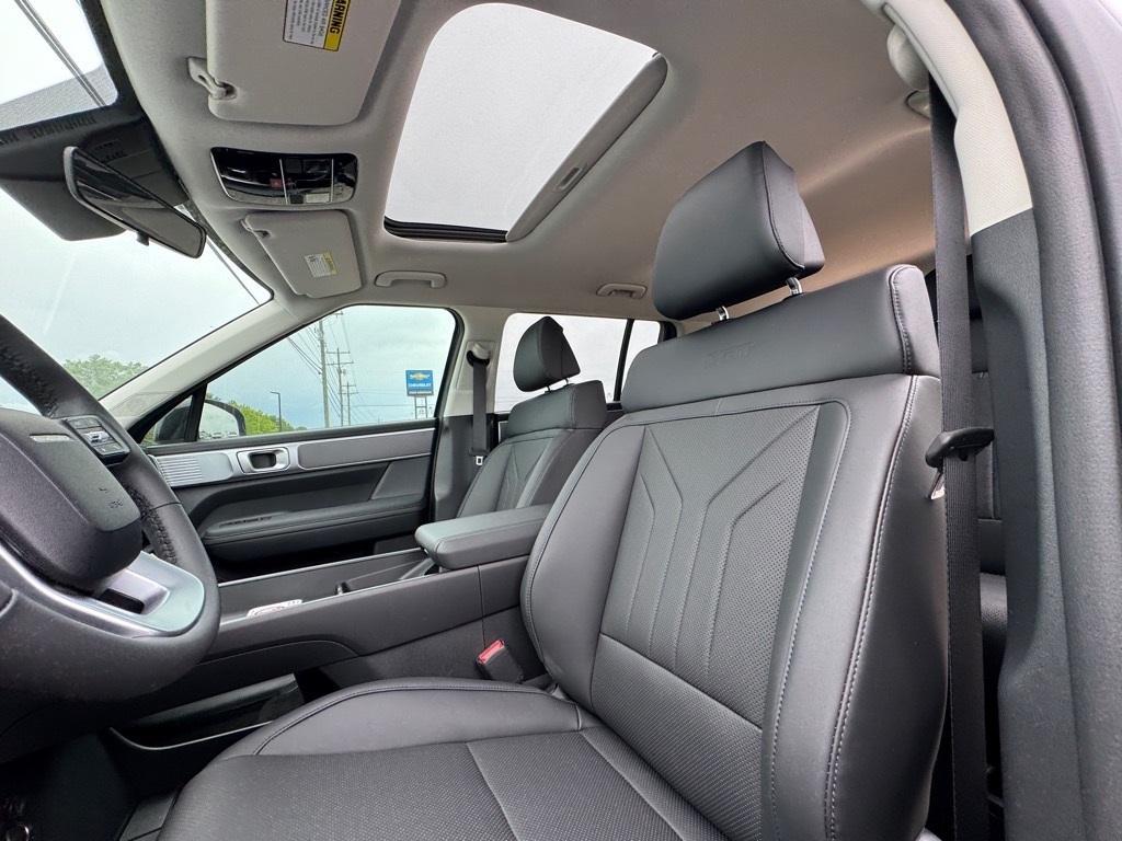 new 2025 Hyundai Santa Fe car, priced at $40,543