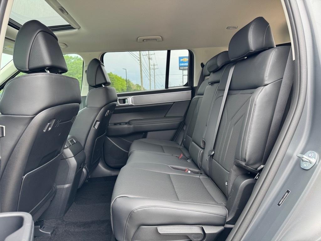 new 2025 Hyundai Santa Fe car, priced at $40,543