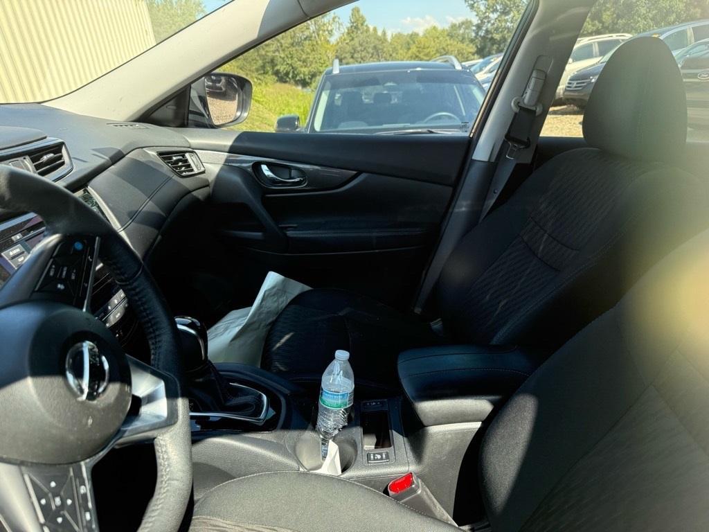 used 2020 Nissan Rogue car, priced at $15,565