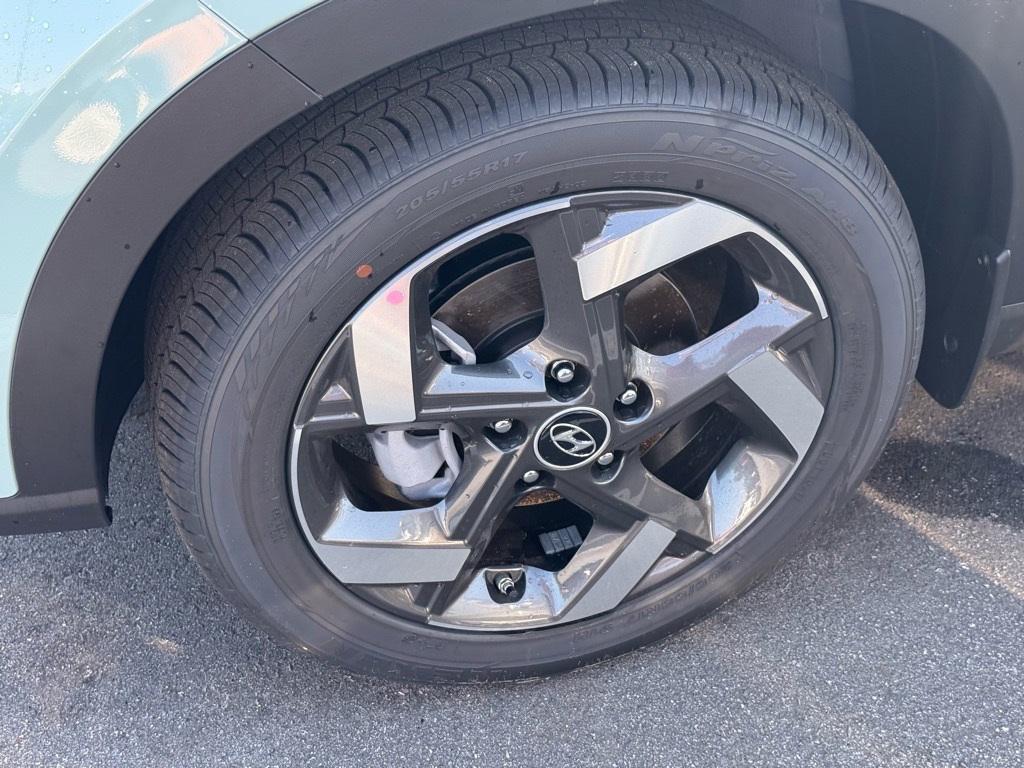 new 2025 Hyundai Venue car, priced at $23,156