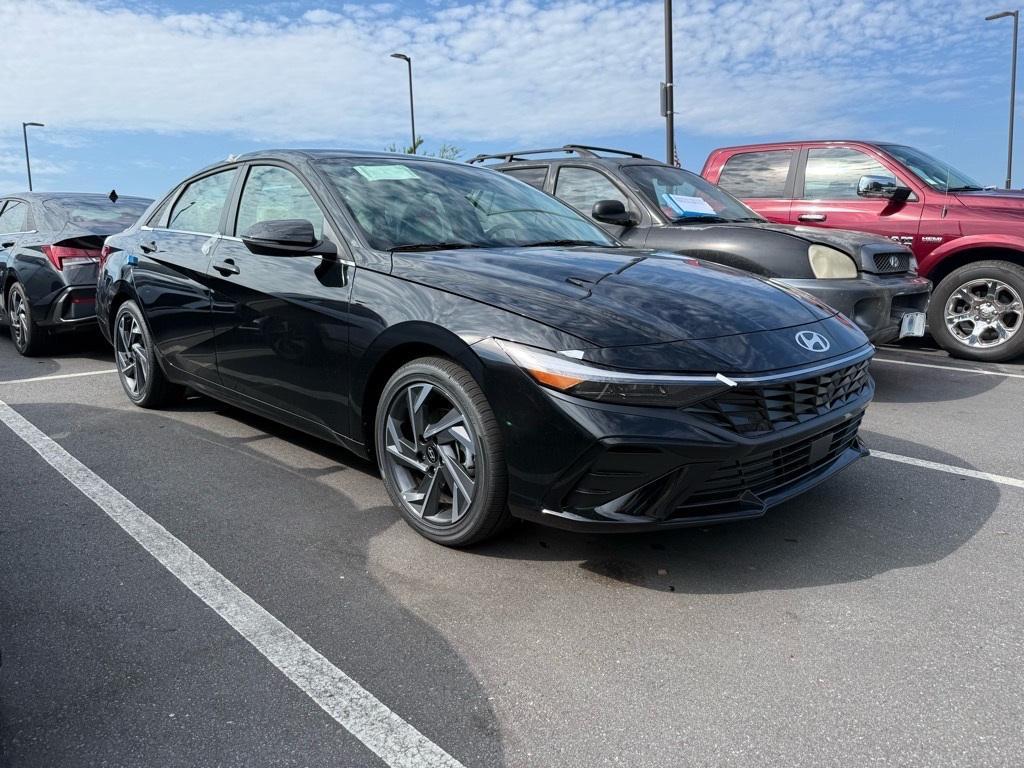 new 2025 Hyundai Elantra car, priced at $26,937