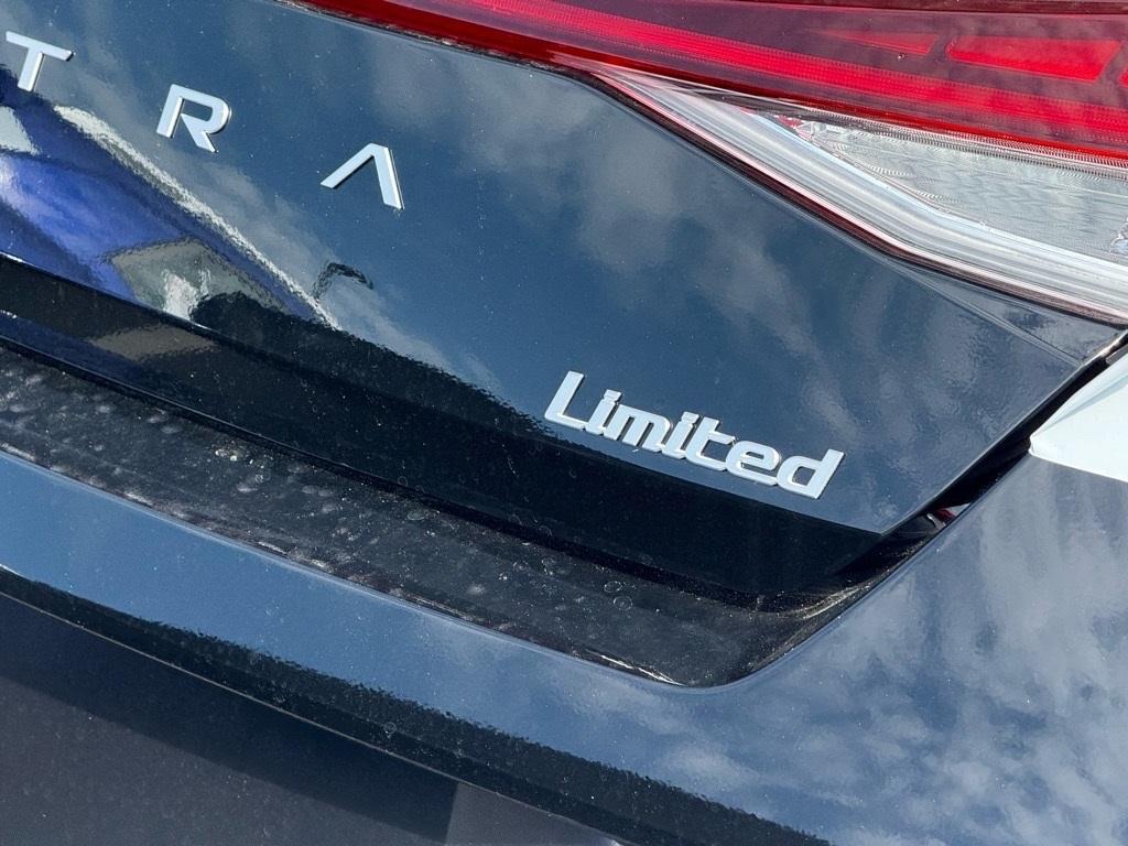 new 2025 Hyundai Elantra car, priced at $26,437