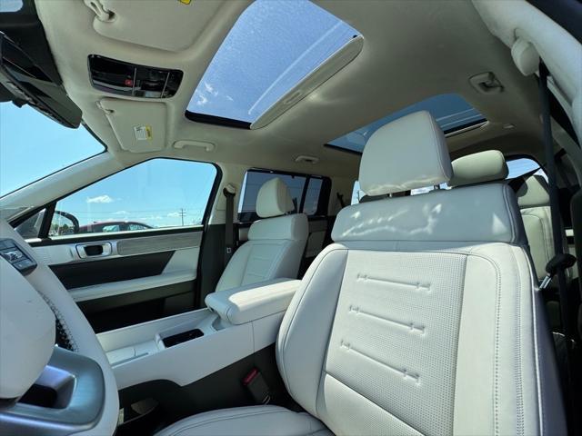 new 2025 Hyundai Santa Fe car, priced at $47,017