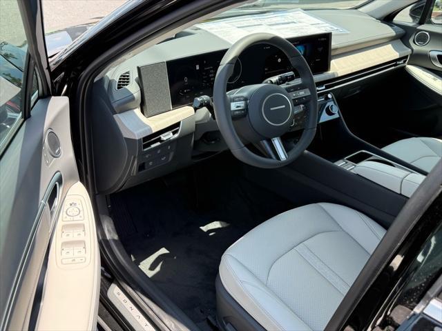 new 2025 Hyundai Sonata Hybrid car, priced at $38,542
