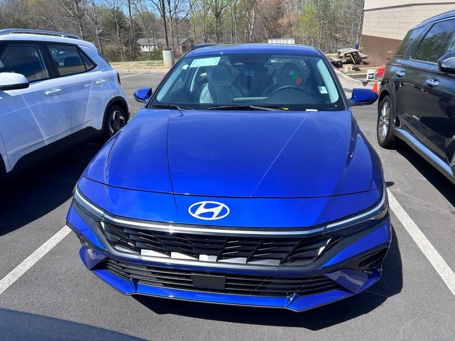 new 2024 Hyundai Elantra HEV car, priced at $27,918