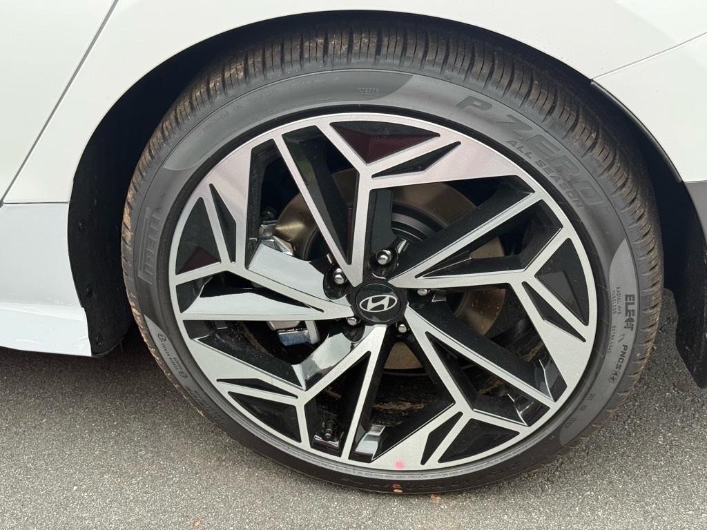 new 2025 Hyundai IONIQ 6 car, priced at $40,669