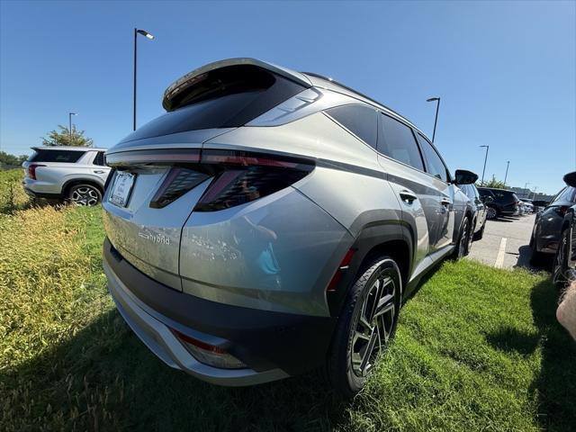 new 2025 Hyundai TUCSON Hybrid car, priced at $41,807