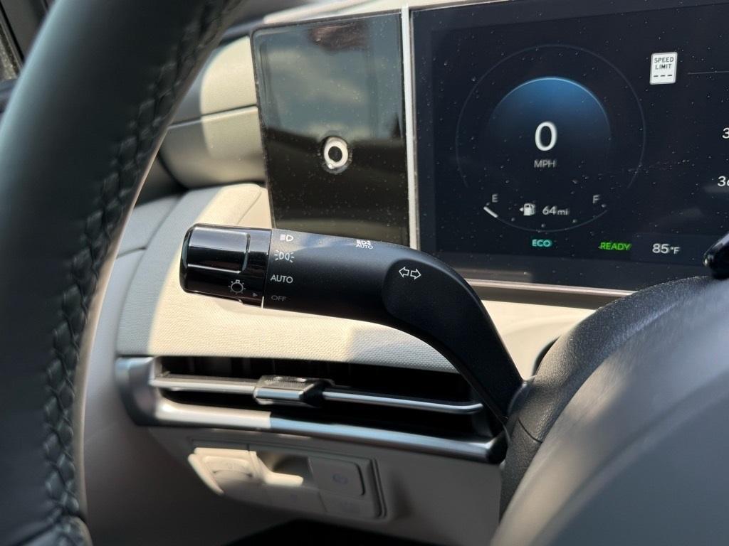 new 2025 Hyundai TUCSON Hybrid car, priced at $42,822