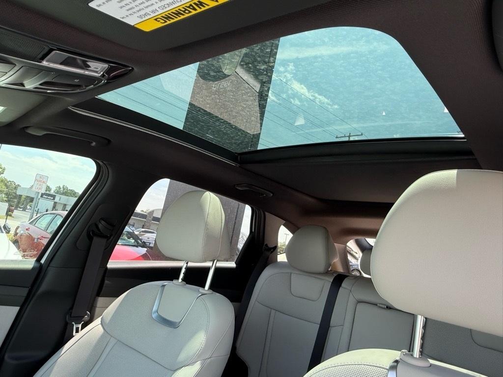 new 2025 Hyundai TUCSON Hybrid car, priced at $42,822