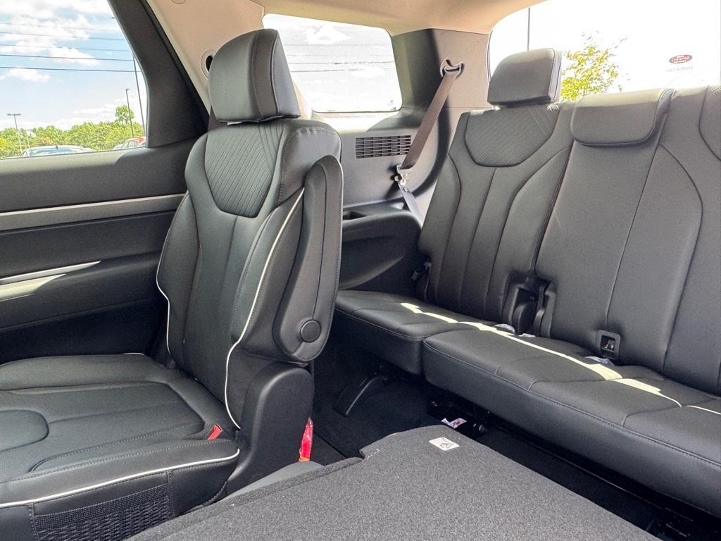 new 2025 Hyundai Palisade car, priced at $42,883