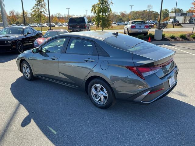 new 2024 Hyundai Elantra car, priced at $21,072