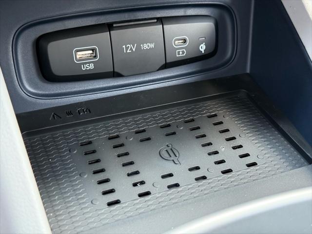 new 2025 Hyundai Venue car, priced at $24,885