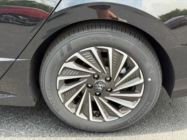 new 2025 Hyundai Sonata Hybrid car, priced at $38,514