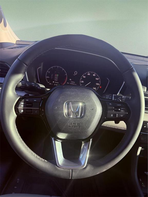 used 2025 Honda Pilot car, priced at $40,323