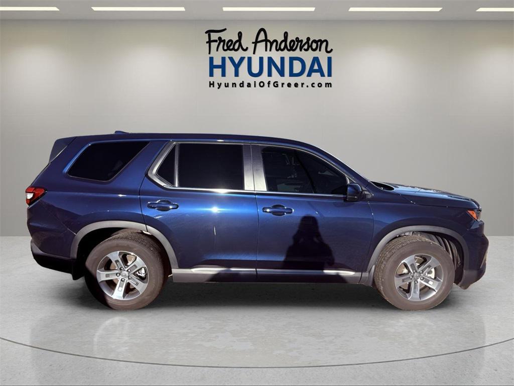used 2025 Honda Pilot car, priced at $40,323