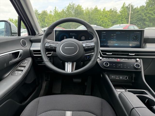 new 2025 Hyundai Sonata Hybrid car, priced at $32,278