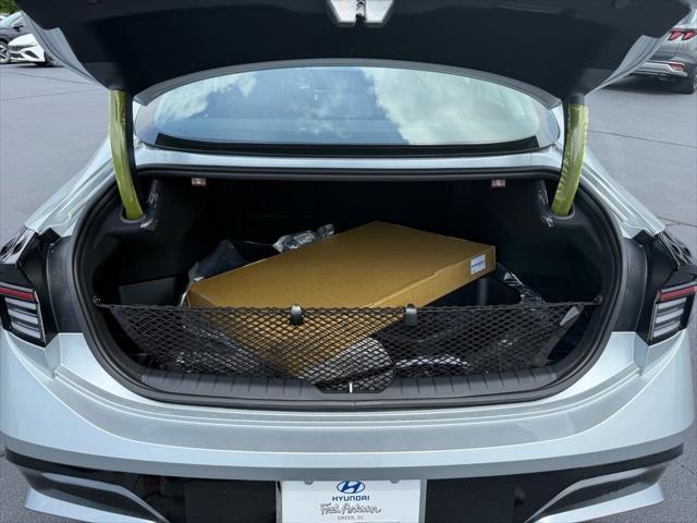 new 2025 Hyundai Sonata Hybrid car, priced at $32,278