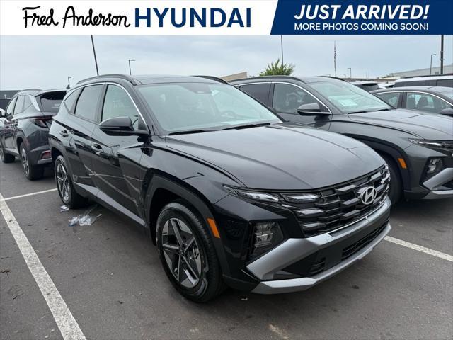 new 2025 Hyundai TUCSON Hybrid car, priced at $37,550