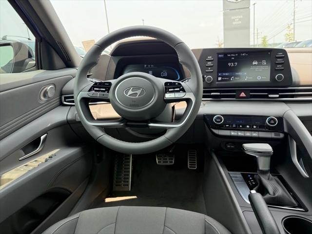 new 2025 Hyundai Elantra car, priced at $24,278