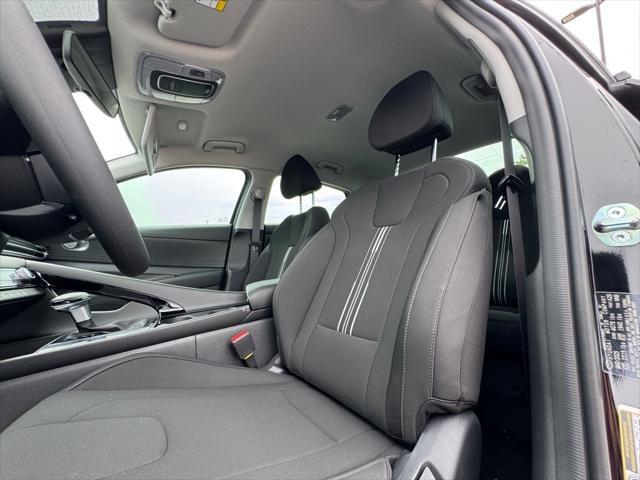 new 2025 Hyundai ELANTRA HEV car, priced at $26,593