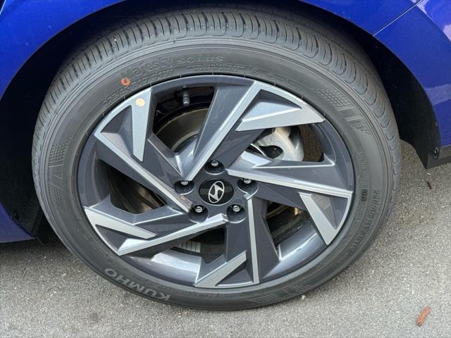 new 2025 Hyundai Elantra car, priced at $24,264