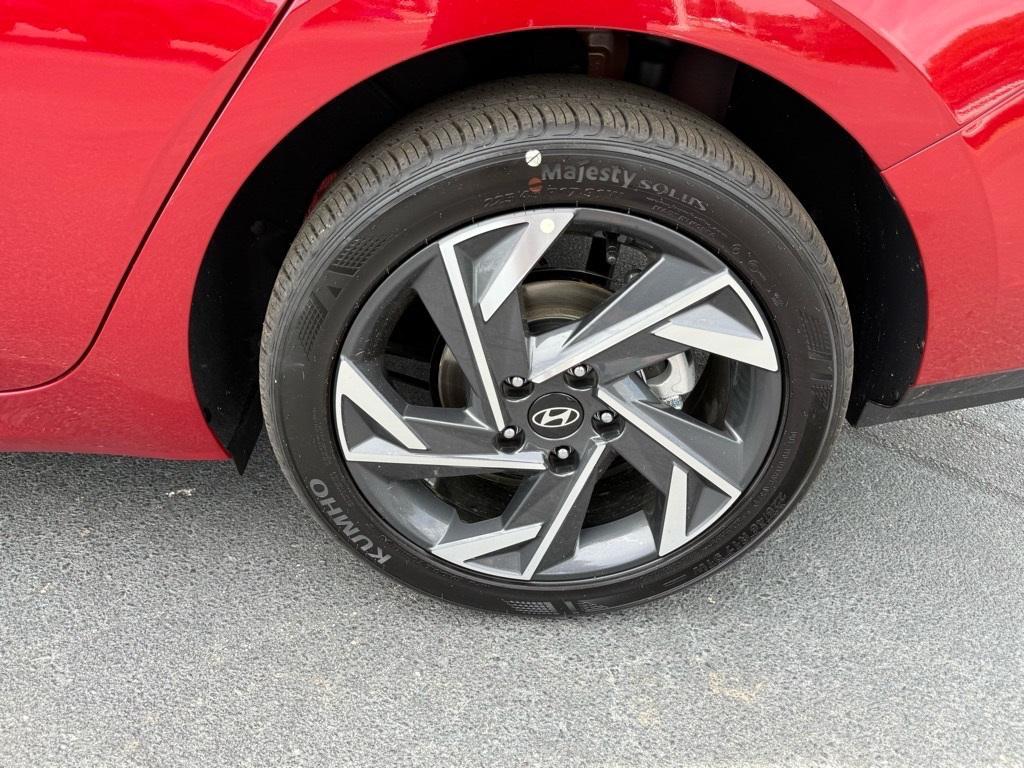 new 2025 Hyundai Elantra car, priced at $23,024