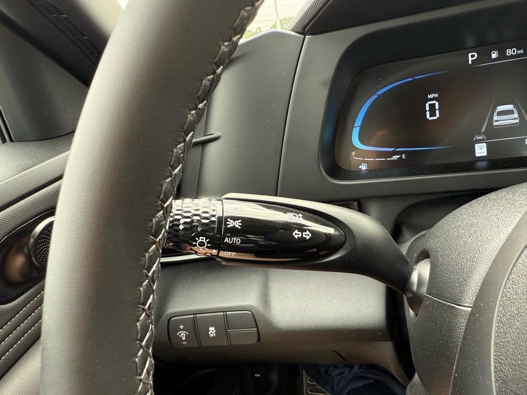 new 2025 Hyundai Elantra car, priced at $23,024