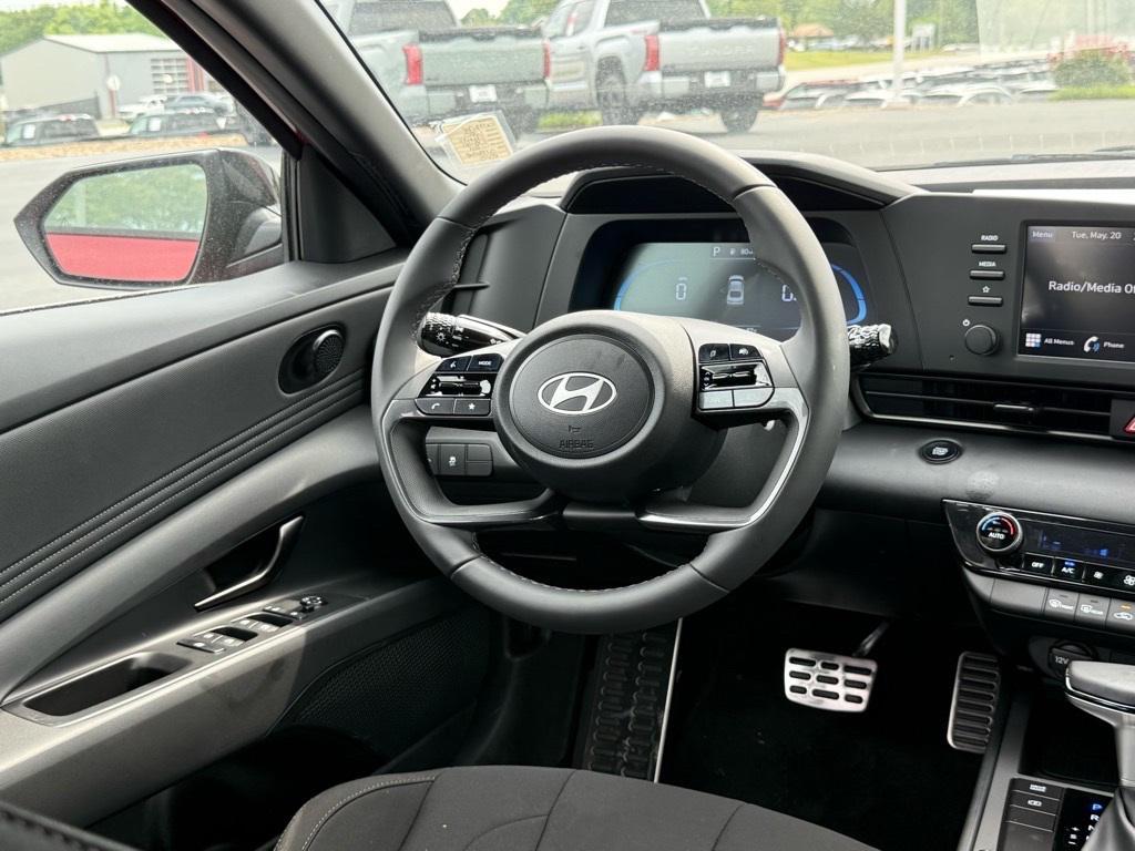 new 2025 Hyundai Elantra car, priced at $23,024