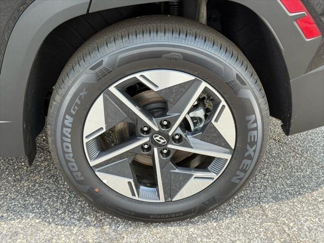 new 2025 Hyundai TUCSON Hybrid car, priced at $37,543