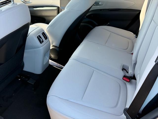 new 2025 Hyundai TUCSON Hybrid car, priced at $37,543